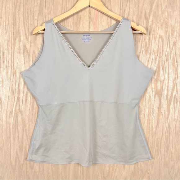 SPANX Hide & Sleek Lace Trim V-Neck Cami - Picture 1 of 6